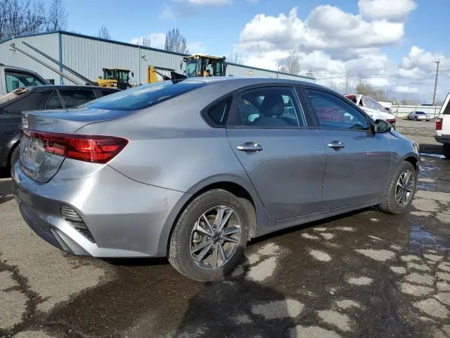2023 KIA FORTE LX  