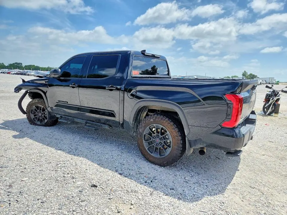 2024 TOYOTA TUNDRA SR5  