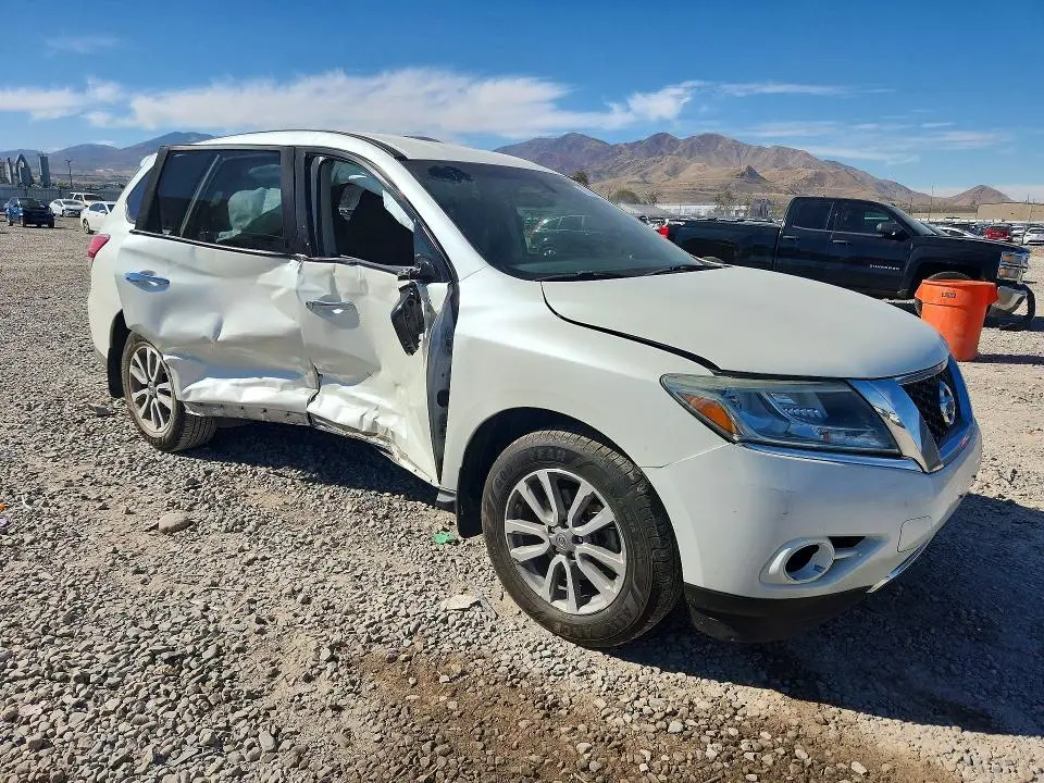 2015 NISSAN PATHFINDER S  