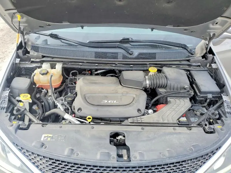 2017 CHRYSLER PACIFICA LIMITED  