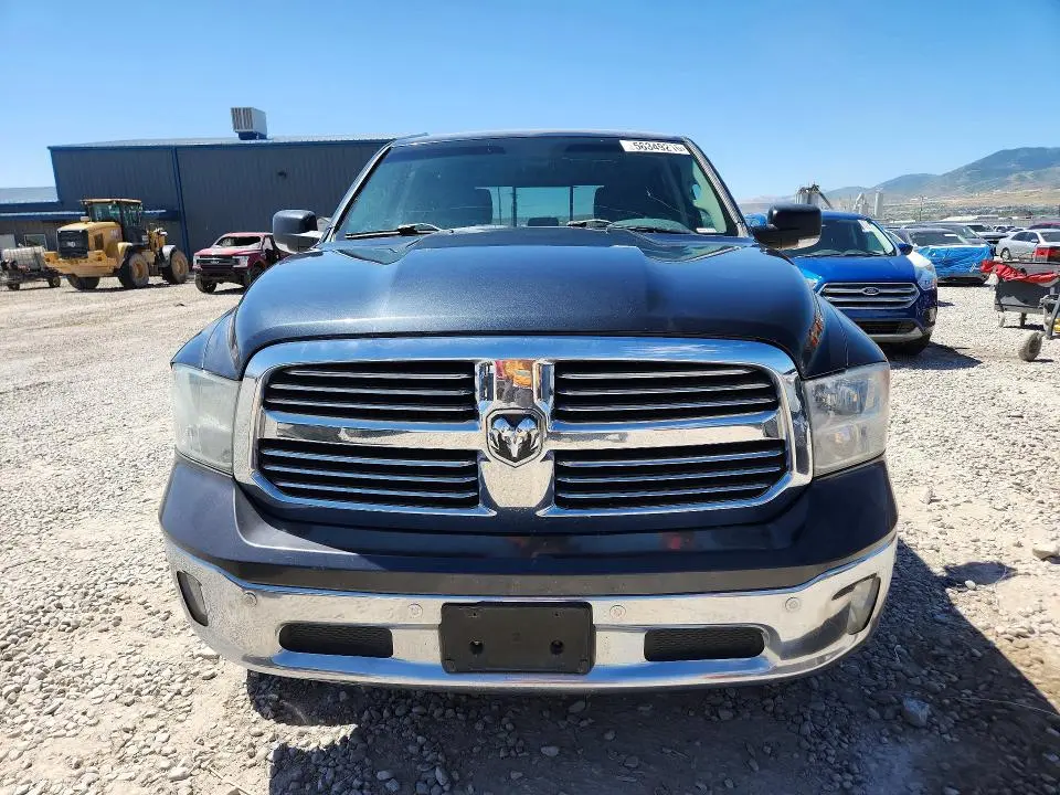 2015 RAM 1500 SLT  