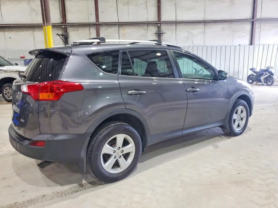 2014 TOYOTA RAV4 XLE  