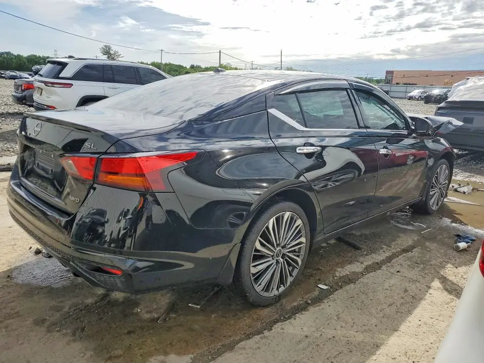 2024 NISSAN ALTIMA SL  