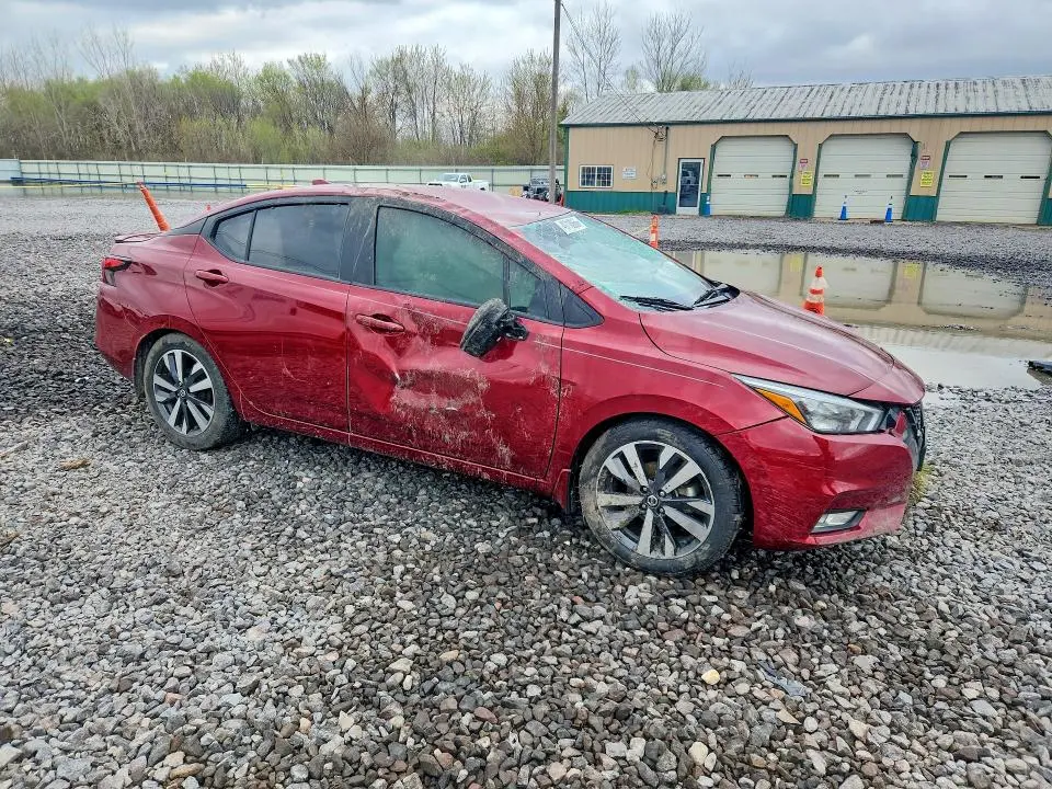 2021 NISSAN VERSA SR  