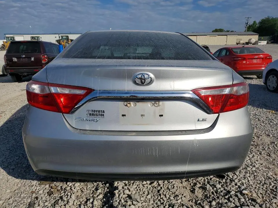 2016 TOYOTA CAMRY LE  