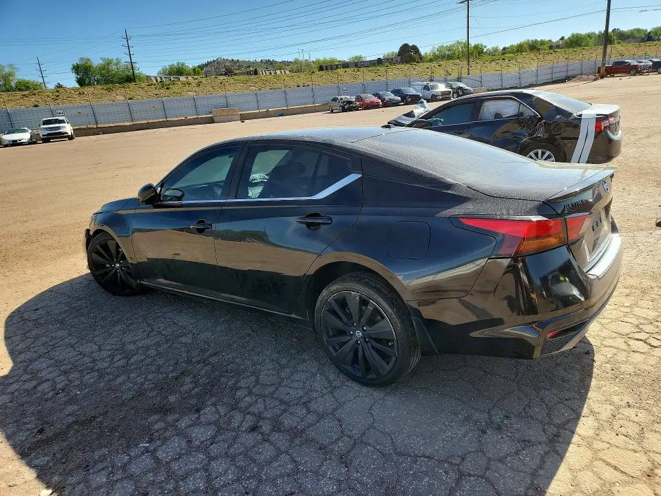 2022 NISSAN ALTIMA SR  