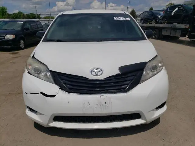 2017 TOYOTA SIENNA   