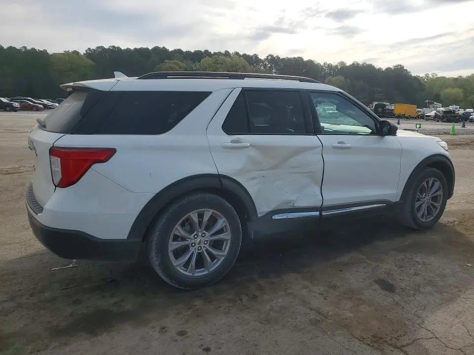 2022 FORD EXPLORER XLT  