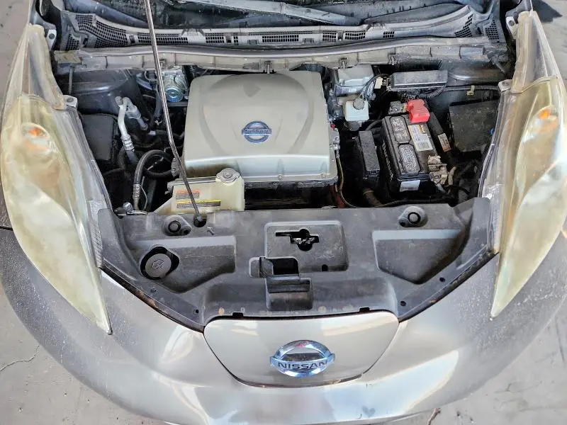2015 NISSAN LEAF S  