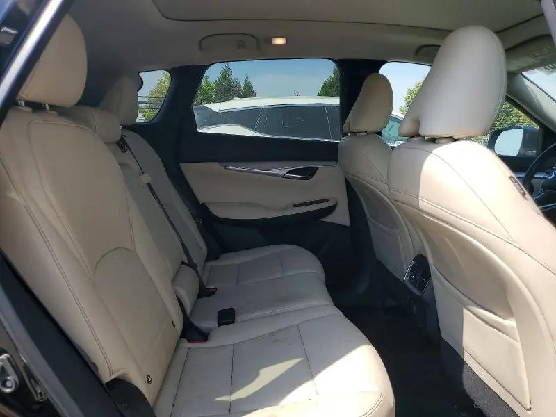2019 INFINITI QX50 LUXE  