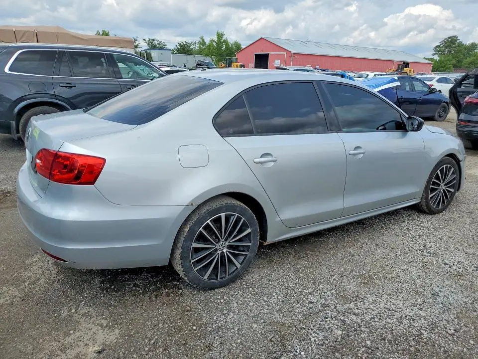 2013 VOLKSWAGEN JETTA BASE  