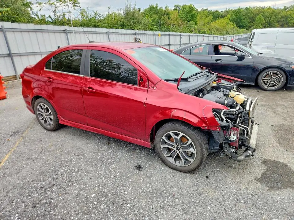 2020 CHEVROLET SONIC LT  