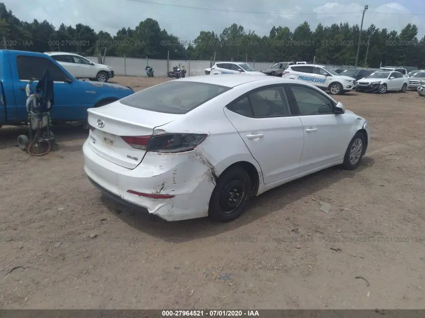 2018 HYUNDAI ELANTRA SE