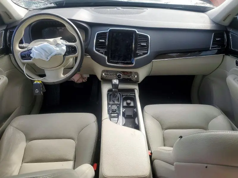 2018 VOLVO XC90 T6  