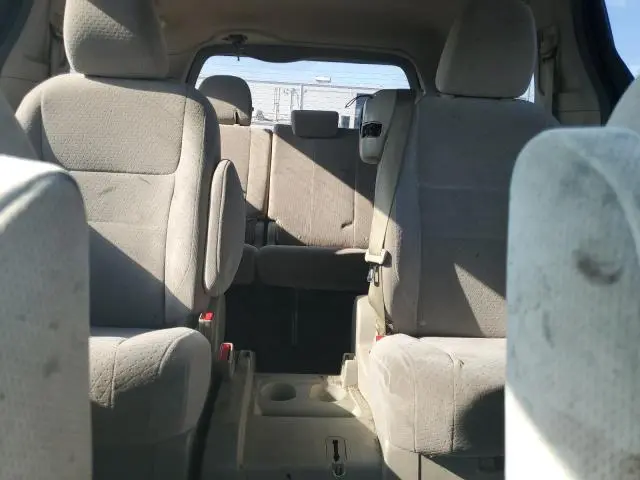 2015 TOYOTA SIENNA LE  