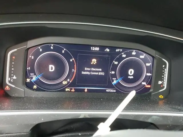 2021 VOLKSWAGEN TIGUAN SE  