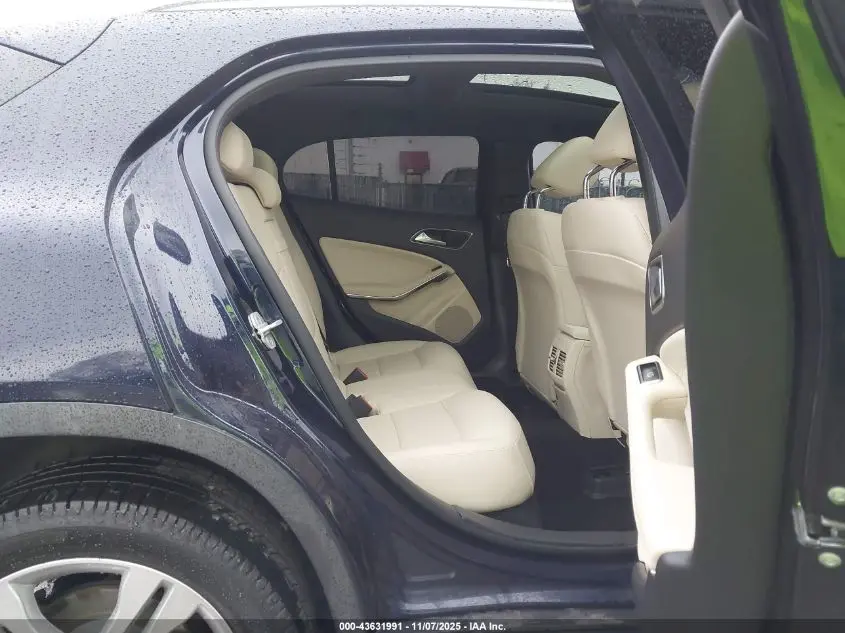 2017 MERCEDES-BENZ GLA 250 4MATIC