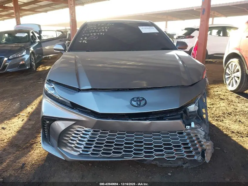 2025 TOYOTA CAMRY XSE