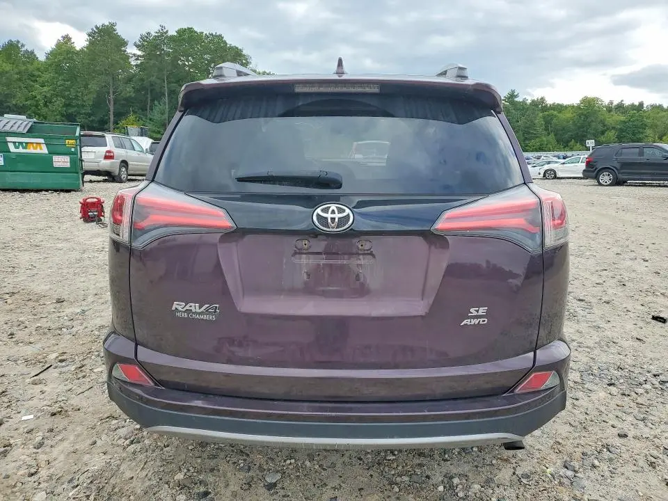 2017 TOYOTA RAV4 SE  