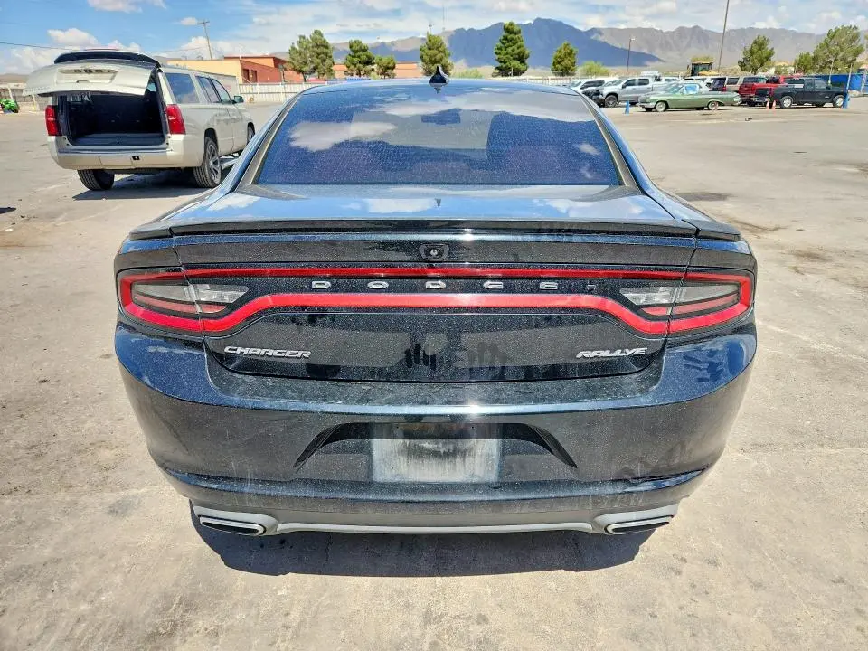 2015 DODGE CHARGER SXT  