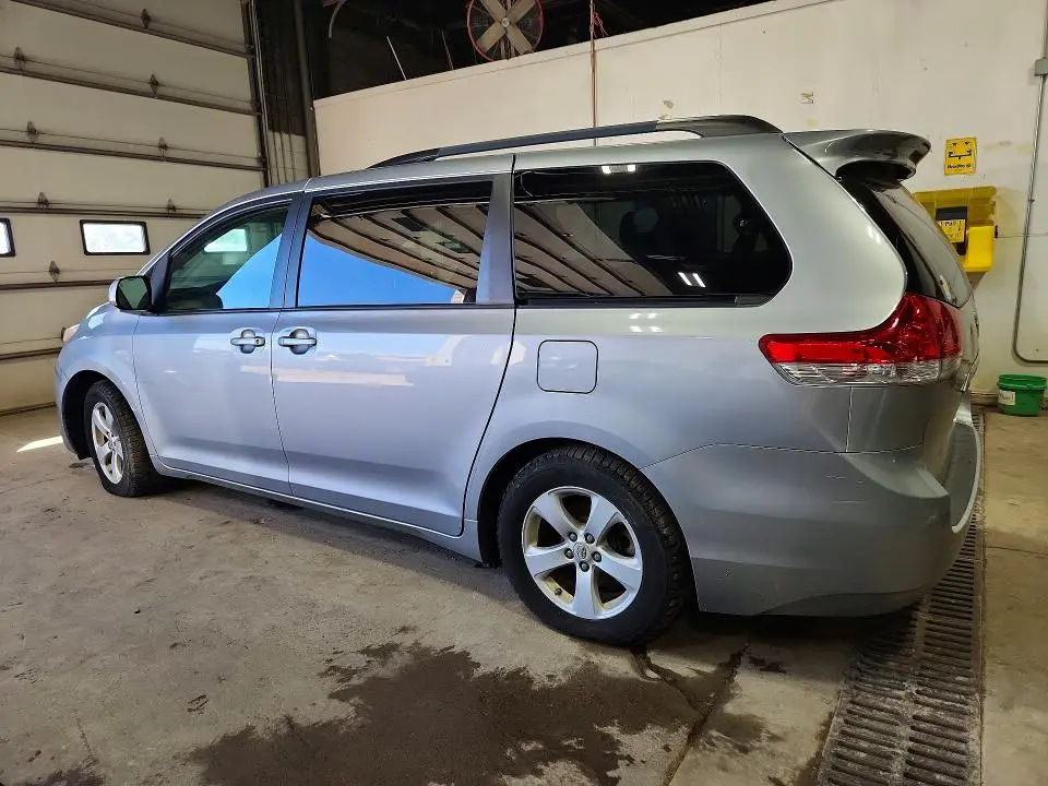 2011 TOYOTA SIENNA LE  