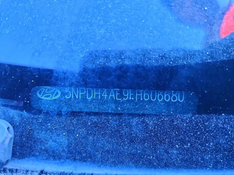 2015 HYUNDAI ELANTRA SE  