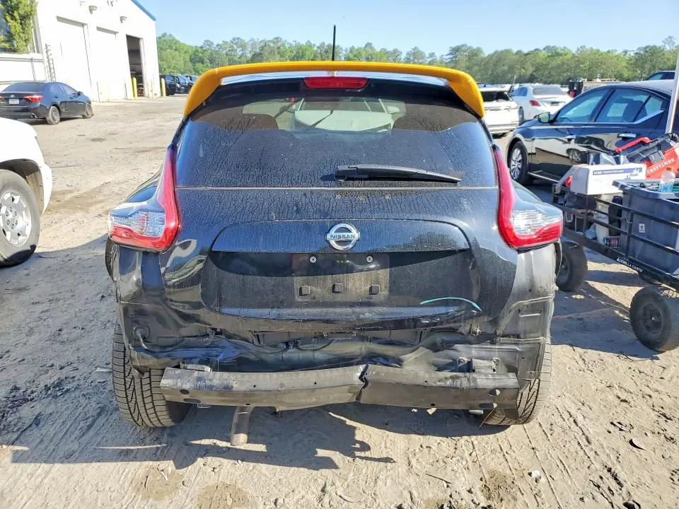 2016 NISSAN JUKE SV  