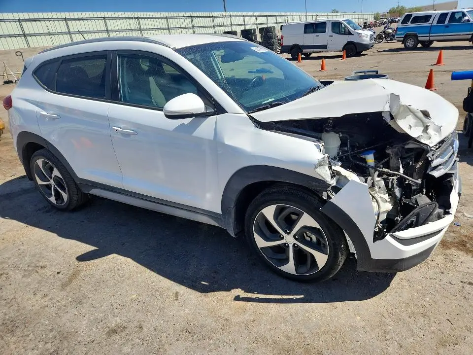 2017 HYUNDAI TUCSON SPORT  