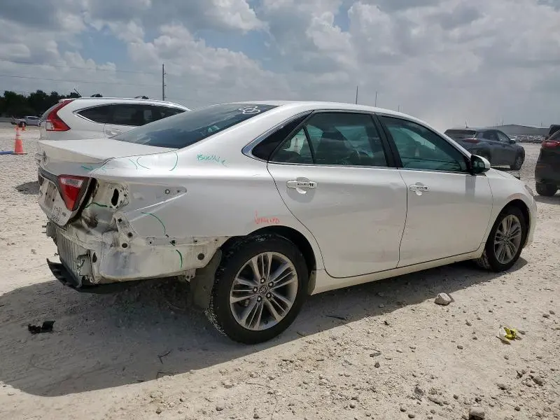 2016 TOYOTA CAMRY LE  