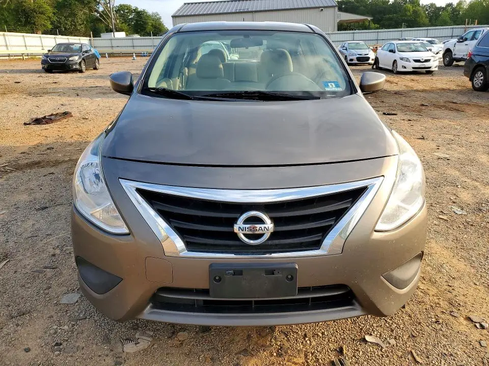 2015 NISSAN VERSA 1.6 SV  