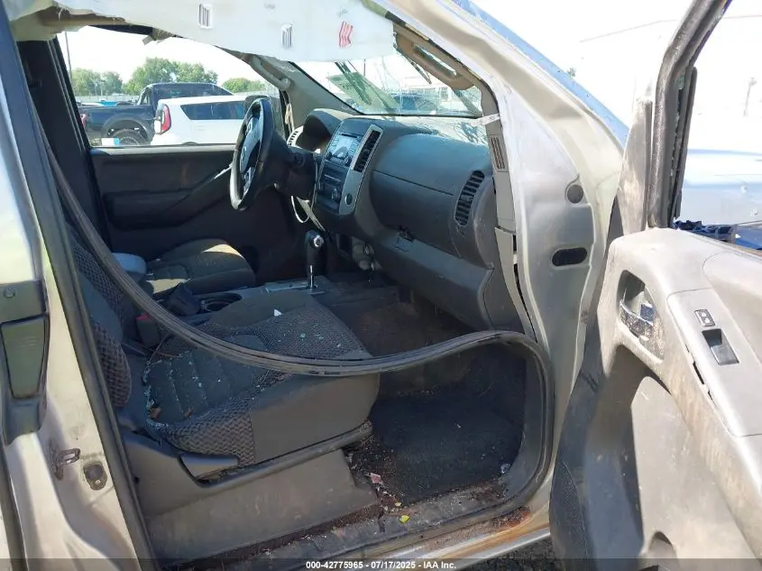 2014 NISSAN FRONTIER SV