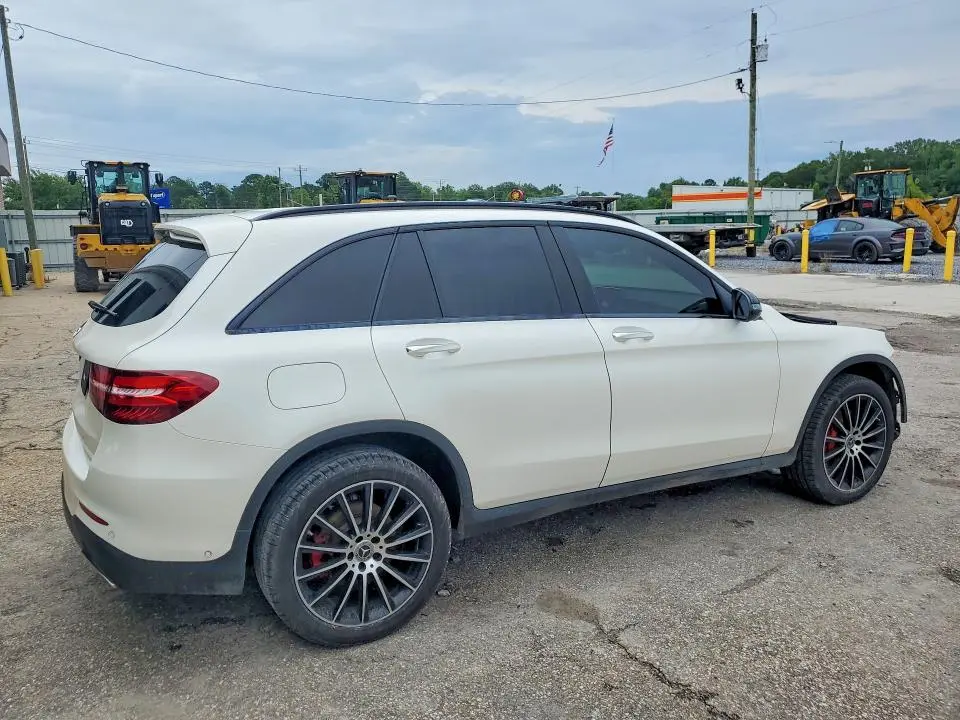2019 MERCEDES-BENZ GLC 300  