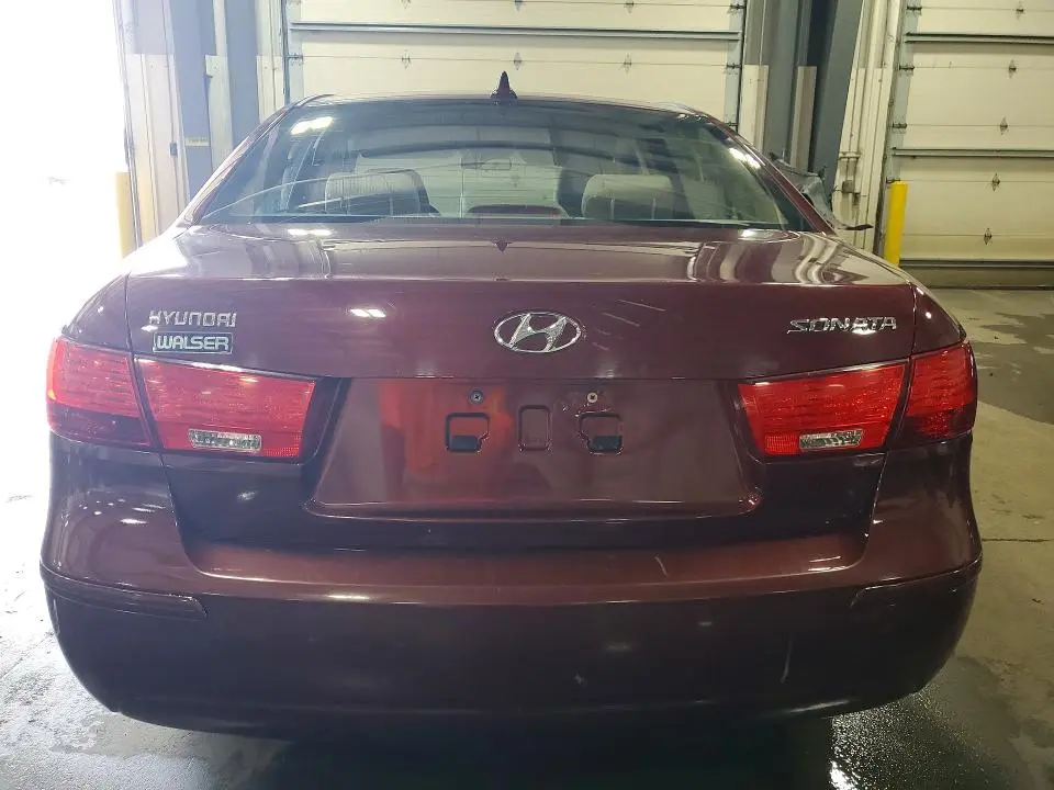 2010 HYUNDAI SONATA GLS  