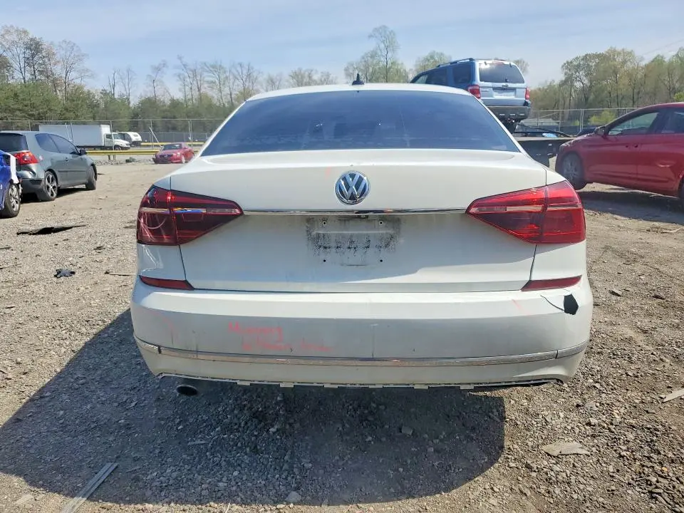 2017 VOLKSWAGEN PASSAT R-LINE  
