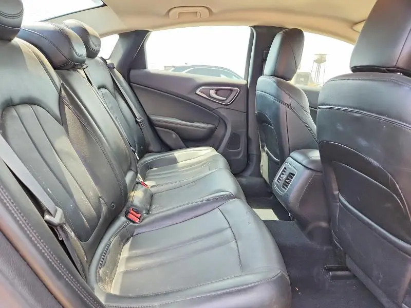 2015 CHRYSLER 200 C  
