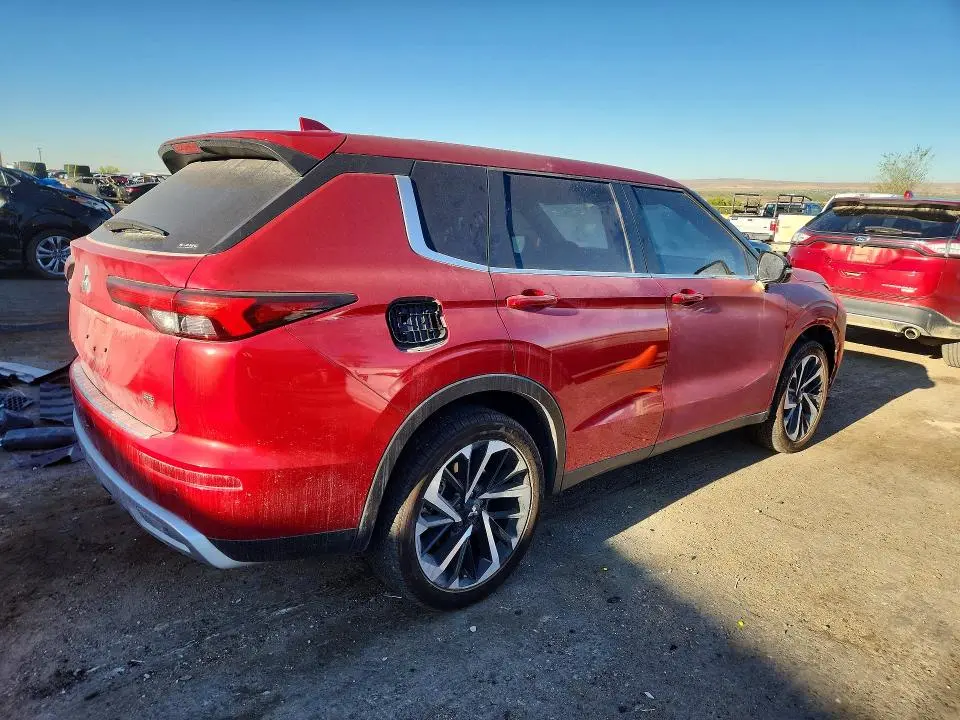 2024 MITSUBISHI OUTLANDER SE  