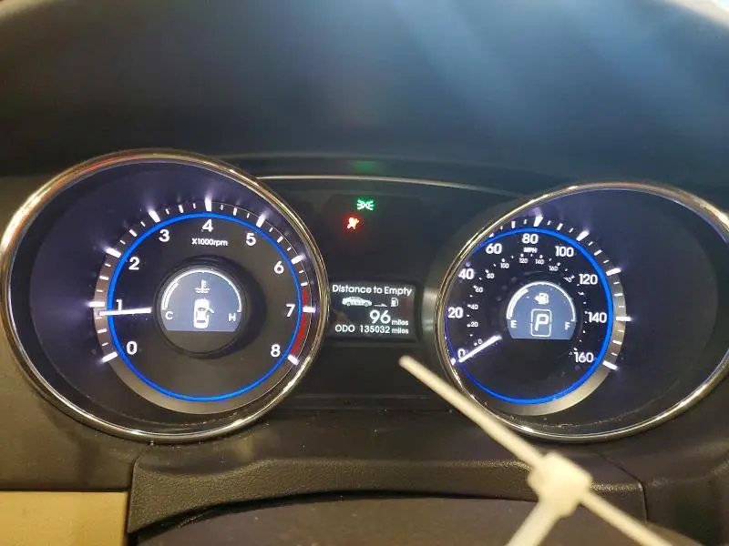 2011 HYUNDAI SONATA LIMITED  