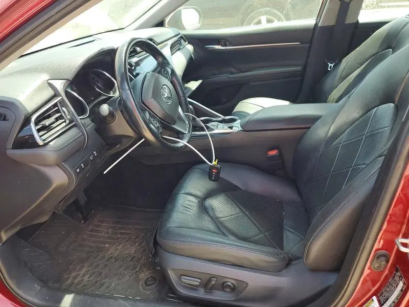 2019 TOYOTA CAMRY XLE  