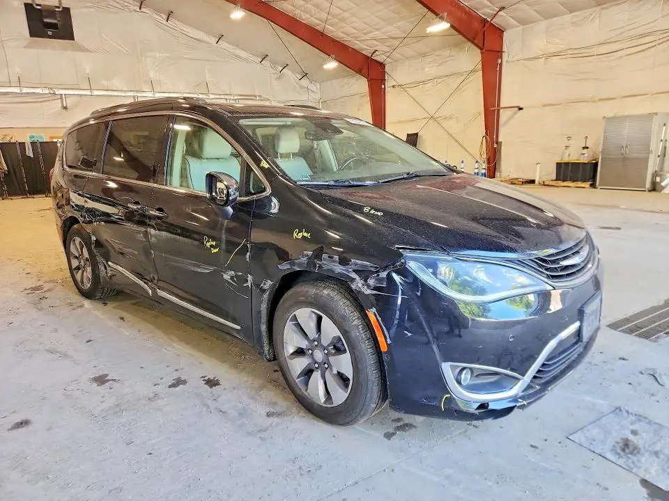 2018 CHRYSLER PACIFICA HYBRID LIMITED  
