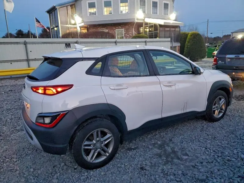 2023 HYUNDAI KONA SE  