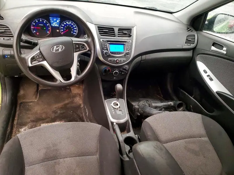 2012 HYUNDAI ACCENT GS  