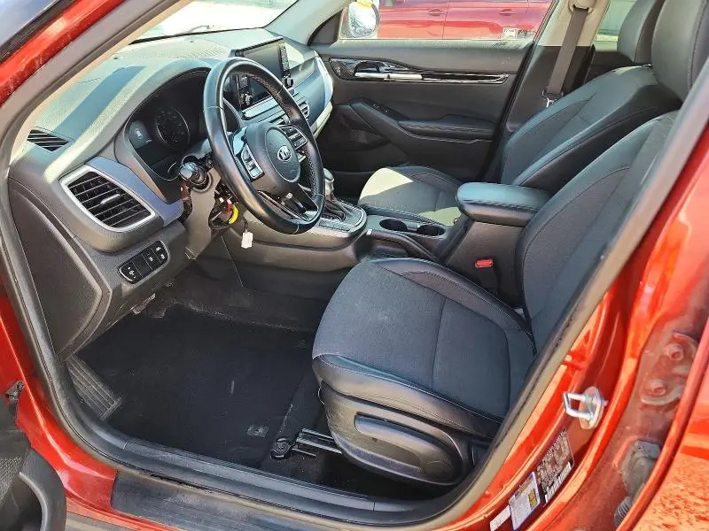 2021 KIA SELTOS S  