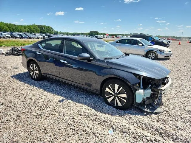 2022 NISSAN ALTIMA SV  