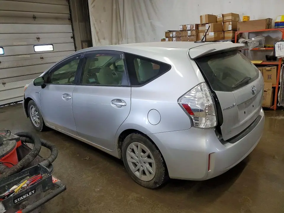 2012 TOYOTA PRIUS V   