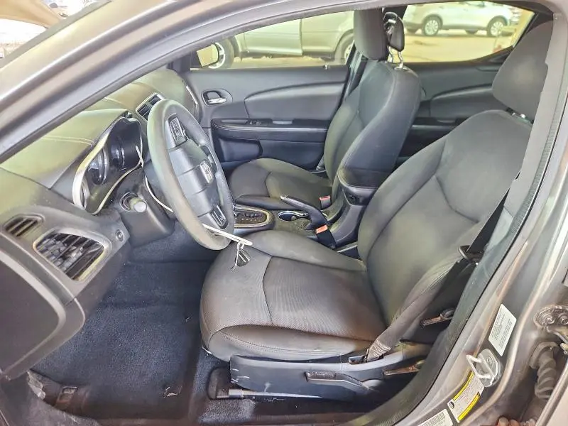 2013 DODGE AVENGER SE  