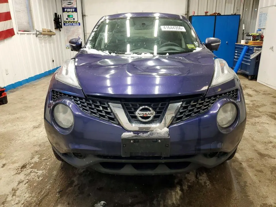 2015 NISSAN JUKE SV  