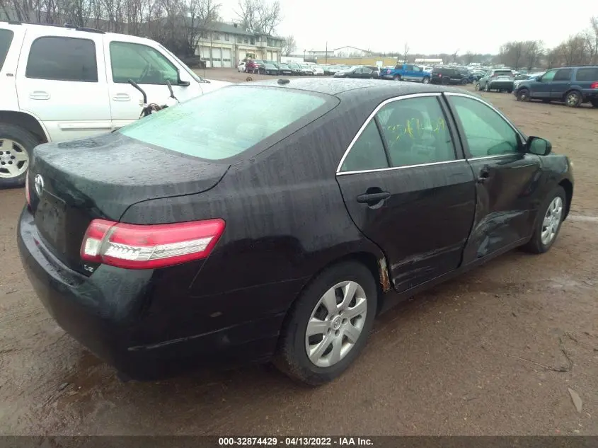 2011 TOYOTA CAMRY 
