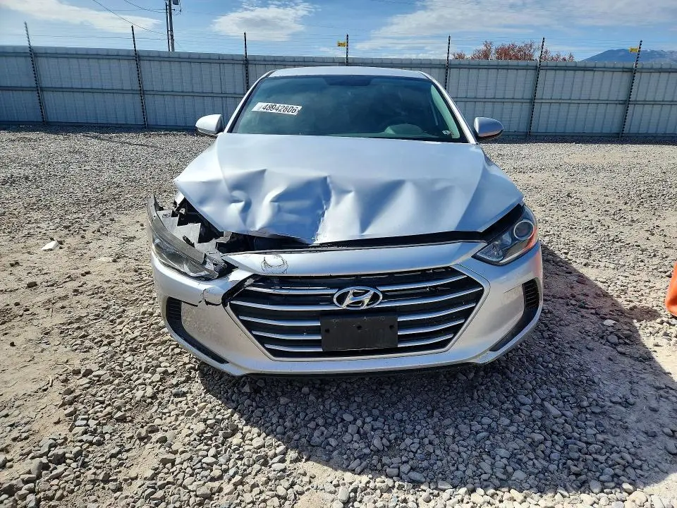 2018 HYUNDAI ELANTRA SE  