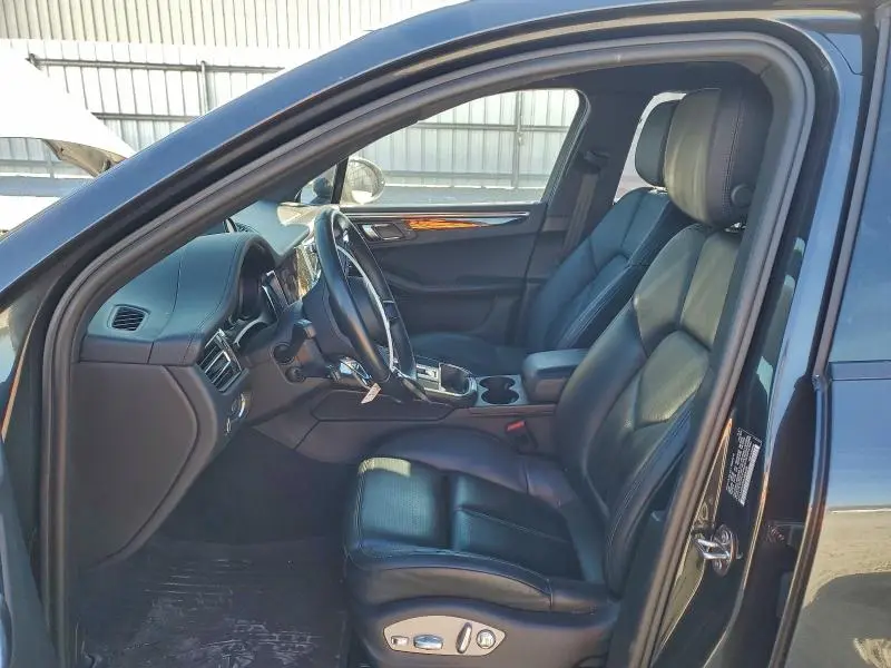 2022 PORSCHE MACAN   