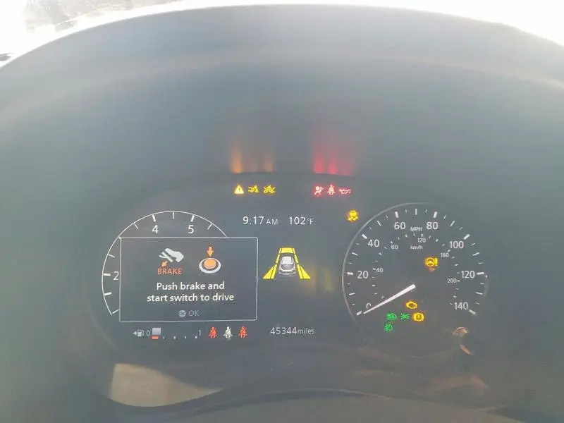 2021 NISSAN KICKS SR  